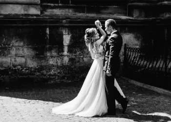 Düğün Dansı Kursu Yenibosna