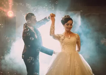 Rumba Düğün Dansı - Hareketli ve Romantik Çiftlerin Dansı