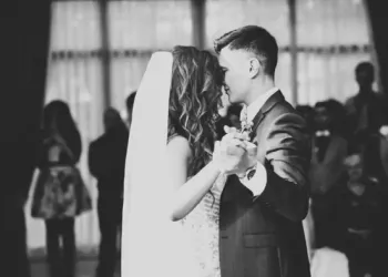 Düğün Dans Önerileri - İlk Dansınızı Unutulmaz Kılacak En İyi 6 Seçenek!